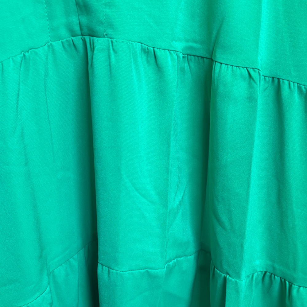 NWOT-Vibrant Green Maxi Dress with Ruffled Sleeves - Picture 6 of 8